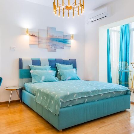 New Studio Carturesti - City Center Bukarest Eksteriør billede